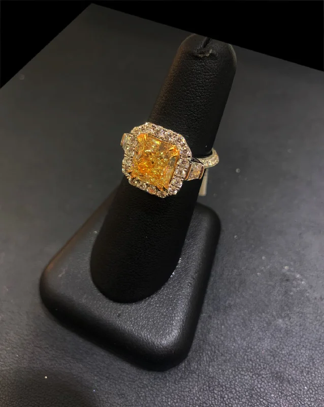 women’s unique gemstone engagement rings-18k White Gold Yellow Diamond Ring