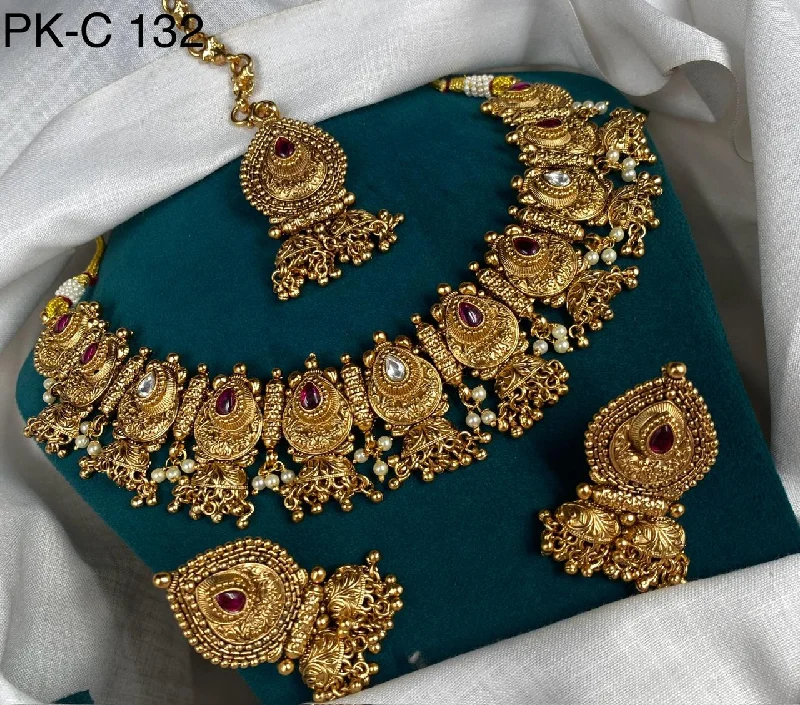 women’s trendy silver necklaces-Royal Kundan Jewellery Gold Plated Kundan Stone And Pearls Necklace Set