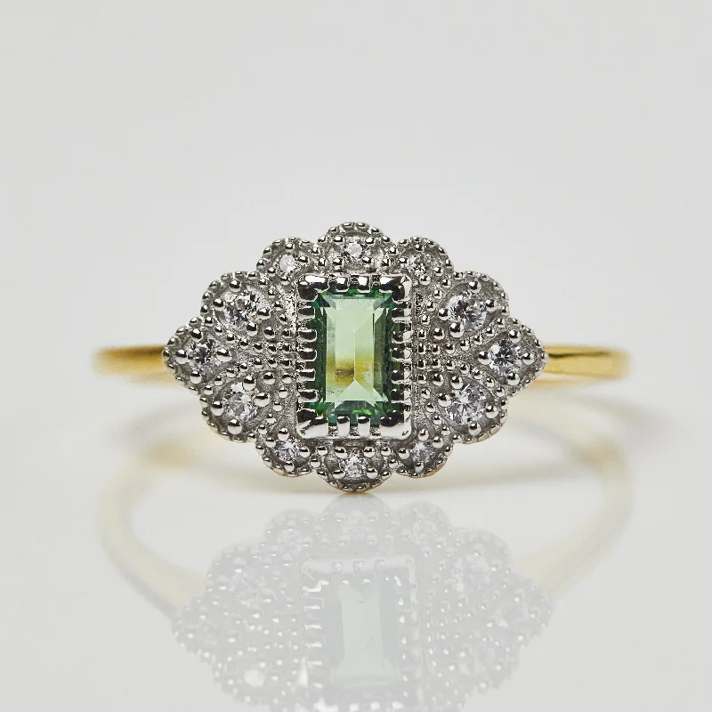 women’s emerald rings-Fern Green Topaz Vintage Ring