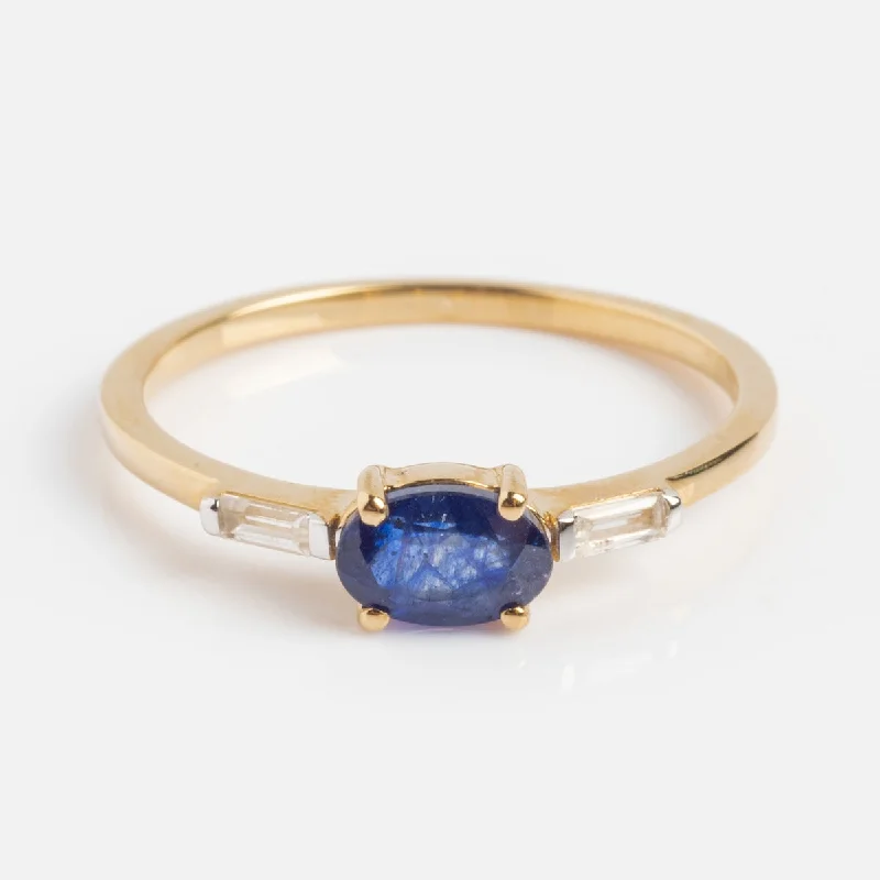 women’s gold engagement rings-Solid Gold Classic Sapphire Ring