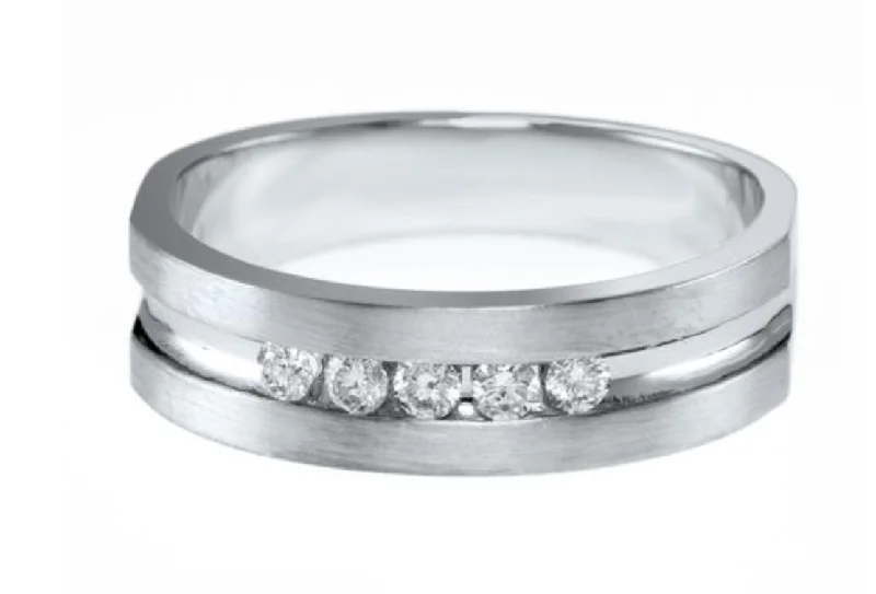 women’s engagement rings with side stones-Men's White Gold Diamond Ring