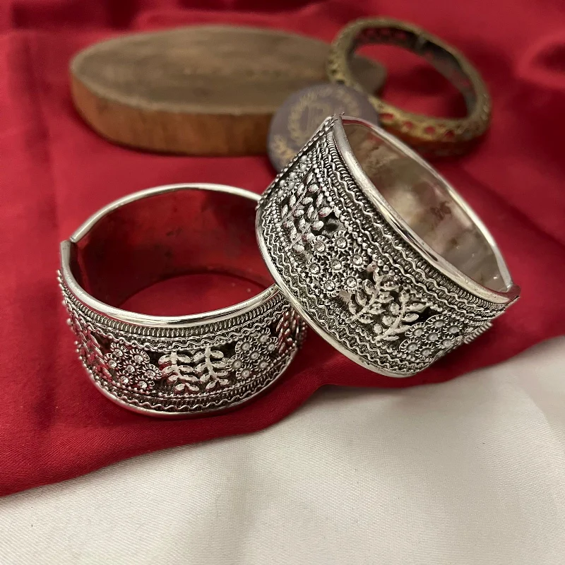 women’s silver and gold bracelets-FS Collection Oxidised Plated Openable Kada