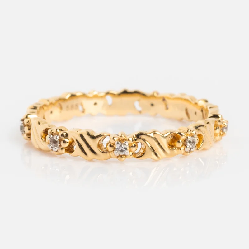 women’s wedding rings with diamonds-Solid Gold Vintage Inspired Sapphire Floral Band