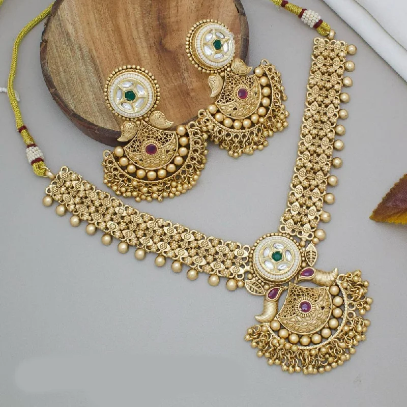 women’s classy necklaces-Manisha Jewellery Gold Plated Pota Stone And Pearls Necklace Set