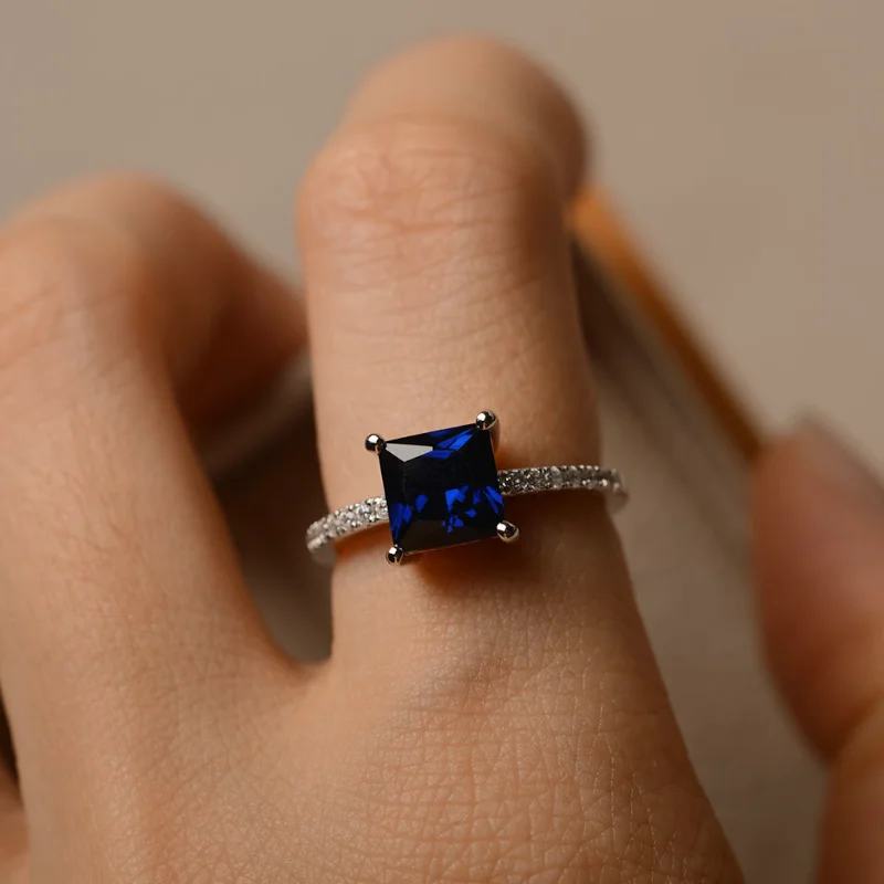 women’s luxury rings-Anta Najm Hayati Sapphire Ring