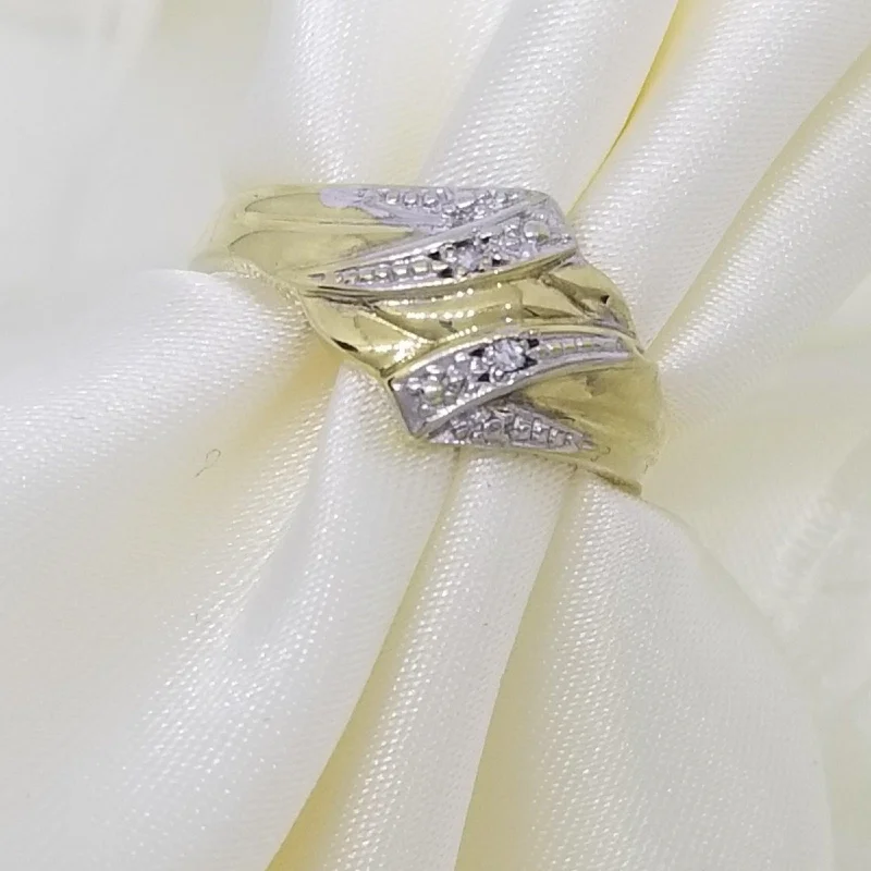 women’s vintage engagement rings-Yellow Gold Double V-Designed Diamond Ring