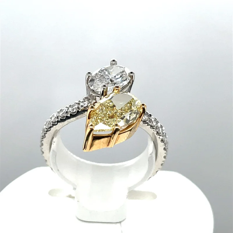 women’s rose gold engagement rings-Toi et Moi Diamond Ring with Yellow Diamond