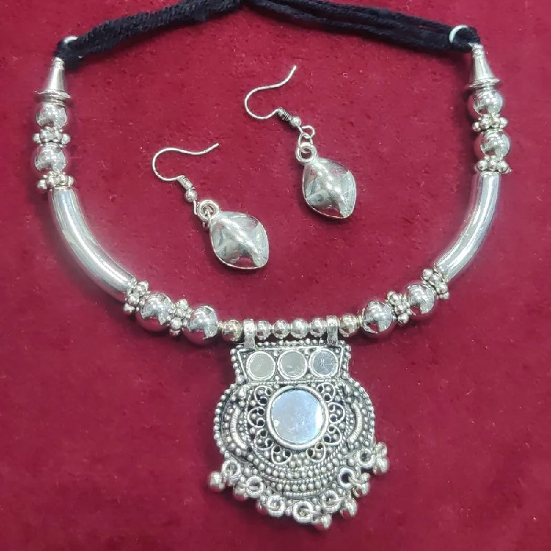 women’s diamond necklaces-Manisha Jewellery Oxidised Plated Necklace Set